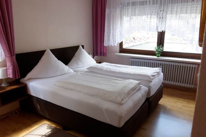 Room 6 of 71