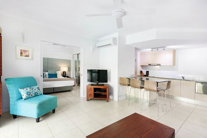 Room 3 of 70