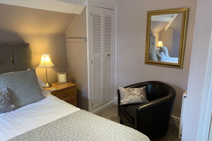 Room 13 of 72