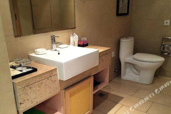 Kingdom Rich Hotel