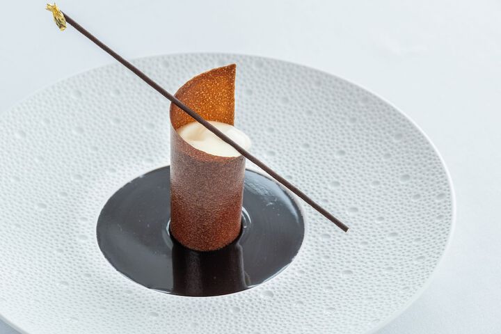 Dining 37 of 65
