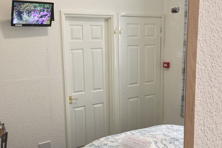 Room 18 of 131