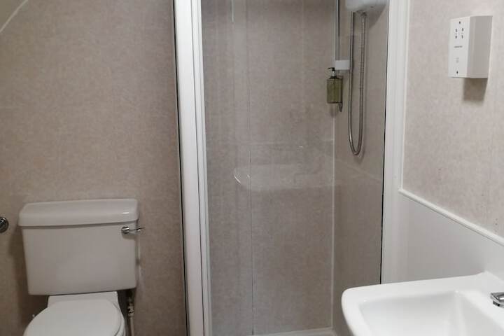 Room 43 of 77