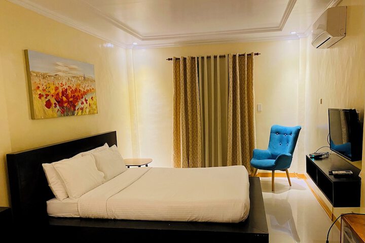 Room 11 of 26