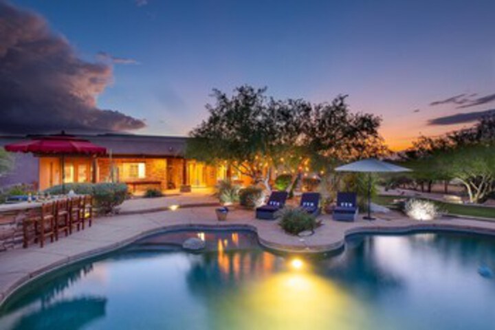 Westland by AvantStay Desert Oasis W / Mountain View Pool  &  Basketball Court in Scottsdale, AZ
