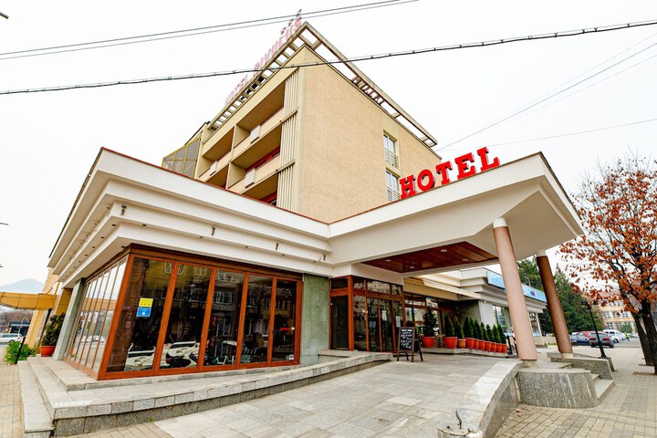 Hotel 27 of 32