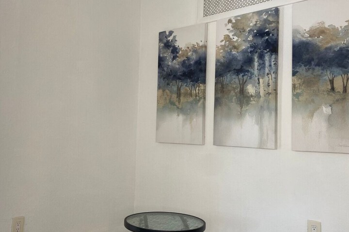 Room 9 of 10