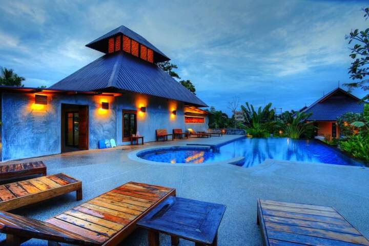 Pool 33 of 45