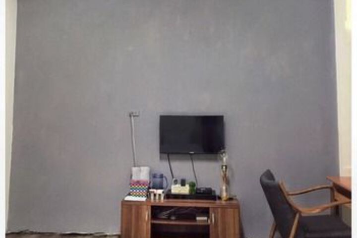 Room 9 of 24
