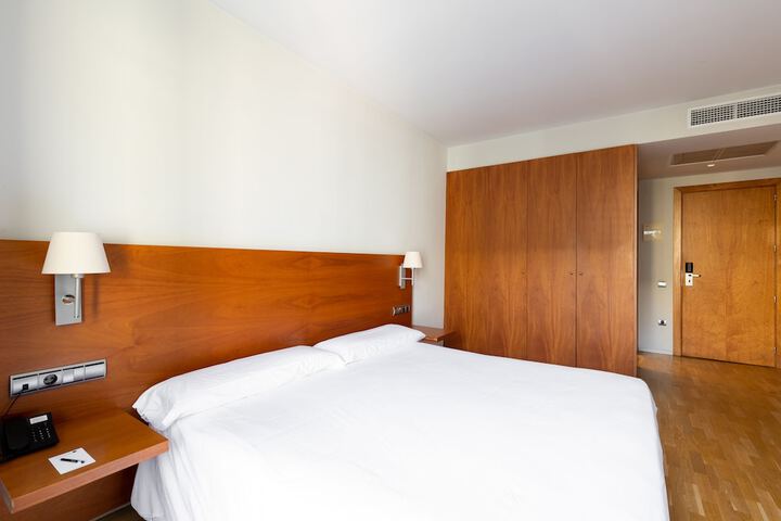 Room 16 of 75