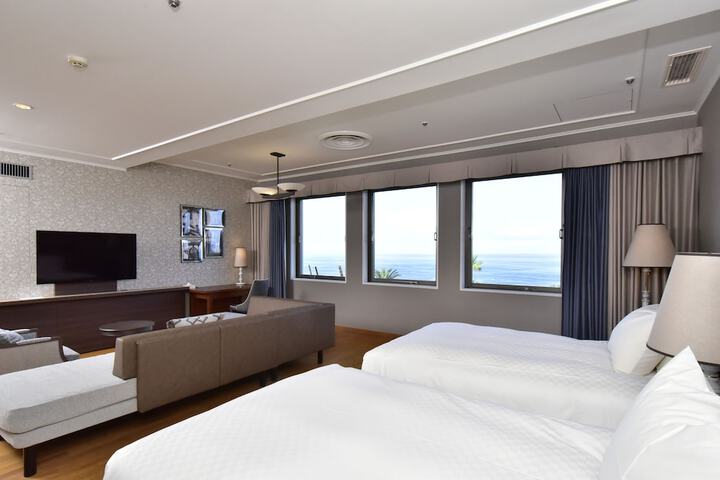 Room 9 of 110