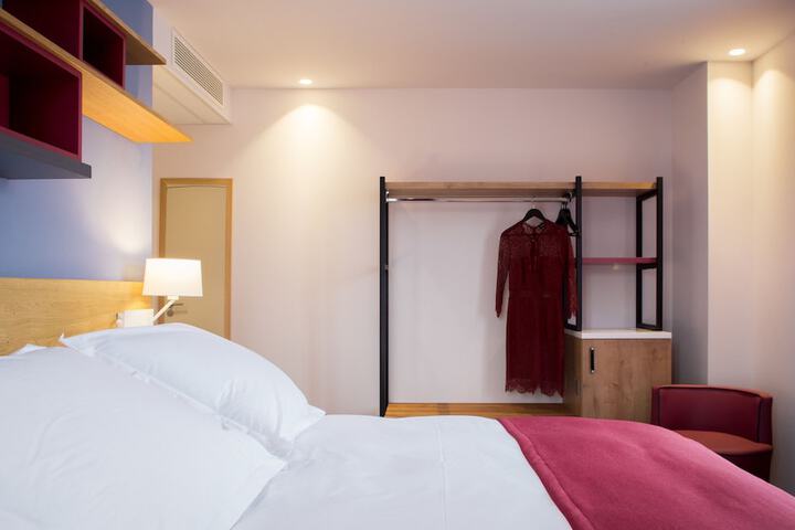 Room 13 of 39