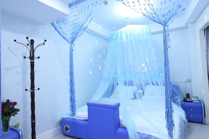 Room 19 of 41