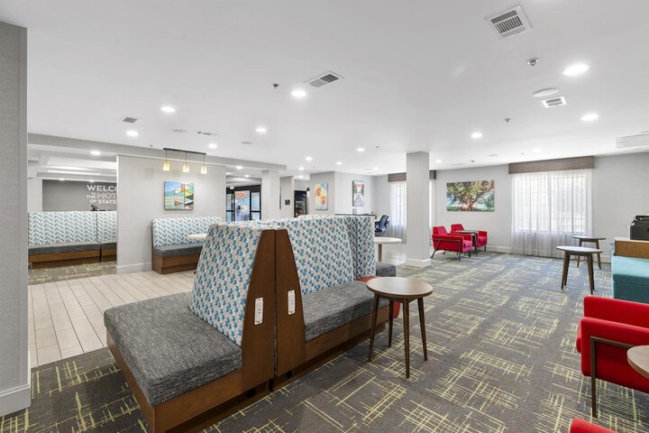 Entrance & Lobby