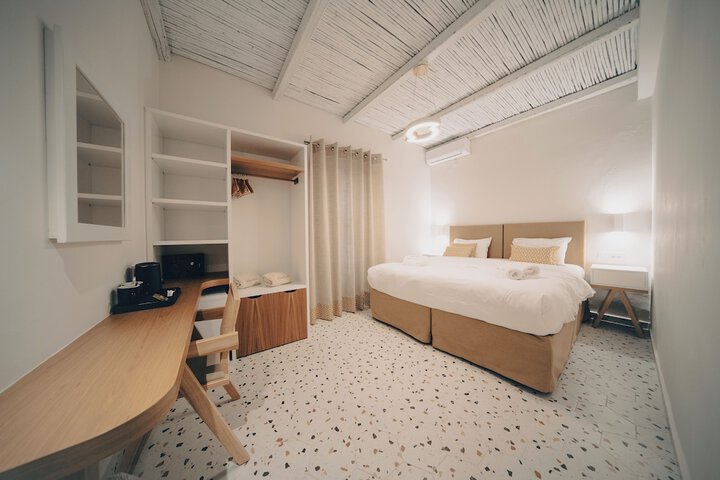 Room 46 of 188