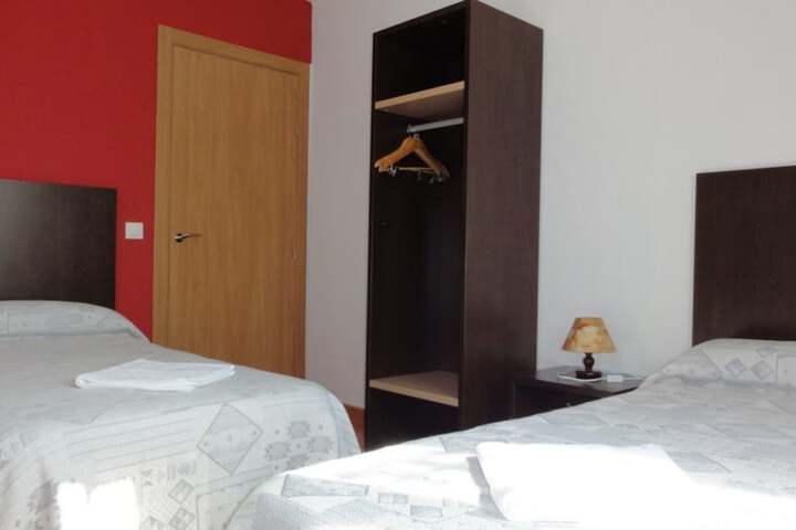 Room 4 of 43