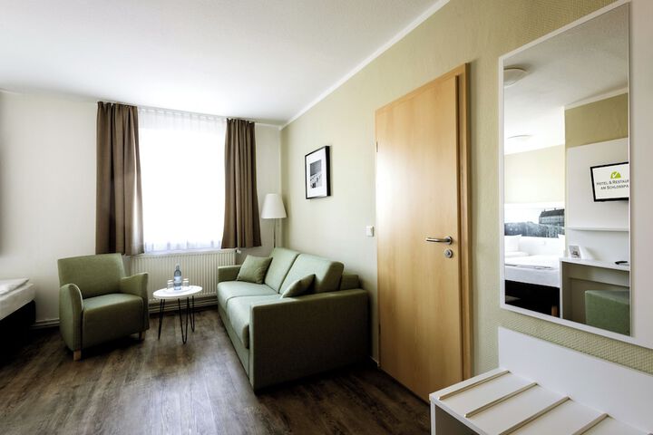 Room 44 of 114