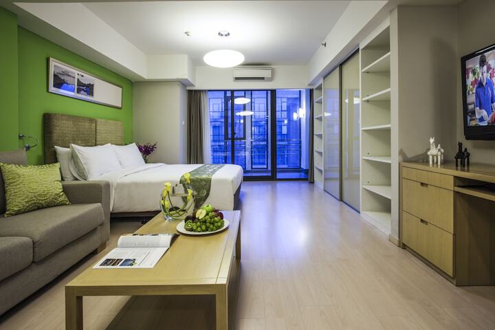 Room 3 of 42