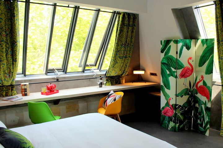 Room 58 of 98