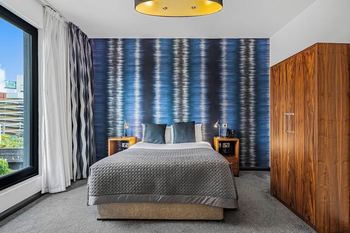 Room 47 of 106