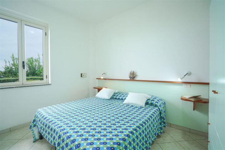 Room 4 of 26