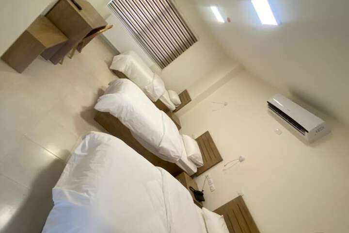 Room 2 of 20