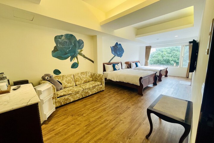 Room 3 of 24