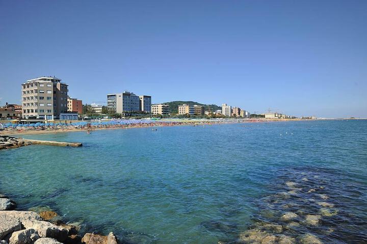Beach 39 of 40