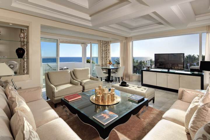 Room 8 of 25