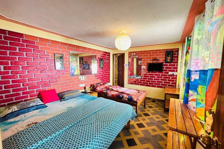 Room 10 of 195