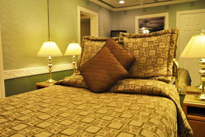 Room 4 of 22