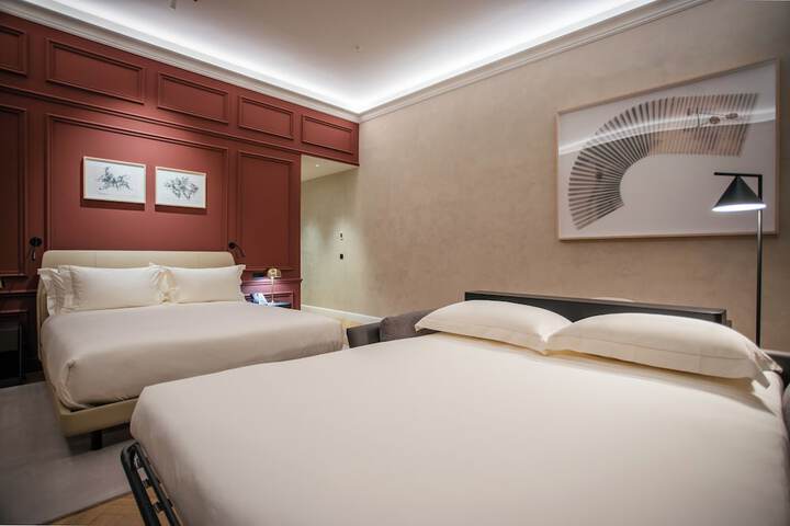 Room 18 of 80