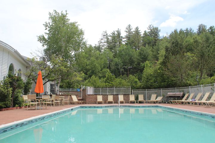 Pool 22 of 37