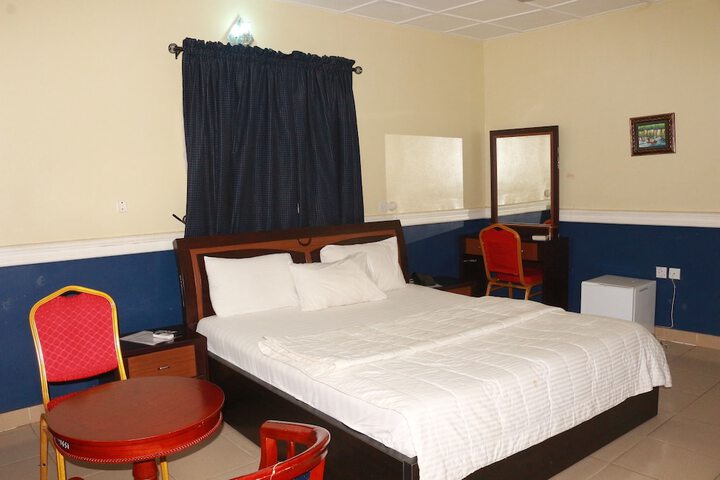 Room 5 of 22