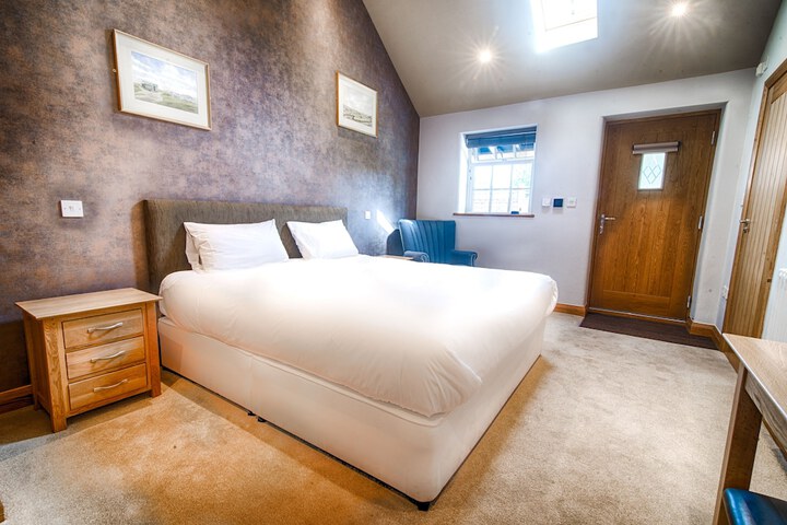 Room 5 of 31