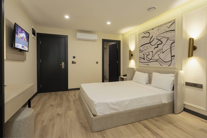 Room 67 of 111