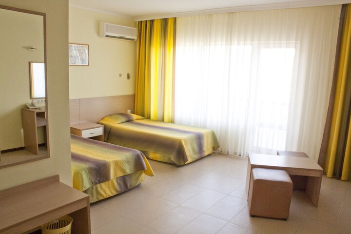 Room 9 of 52