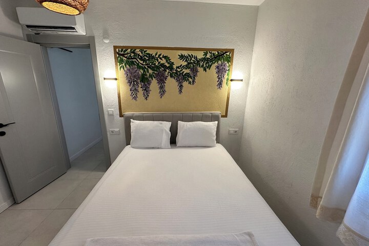Room 31 of 64