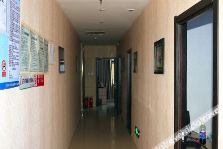 Hotel Interior 5 of 18