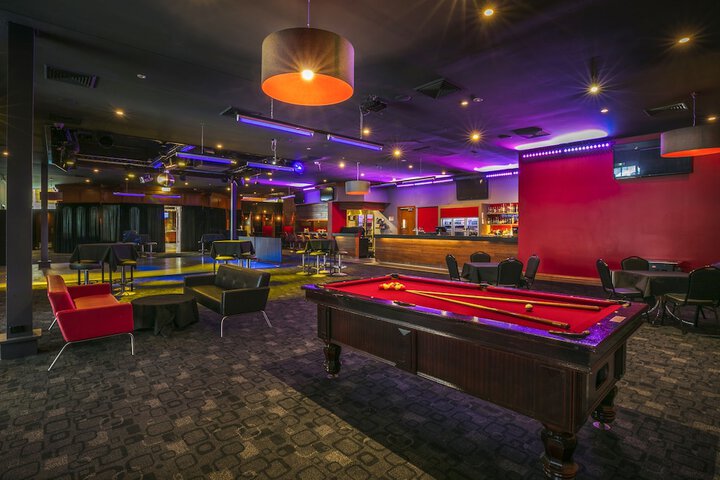 Lounge 29 of 40