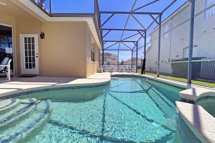 Pool 20 of 32