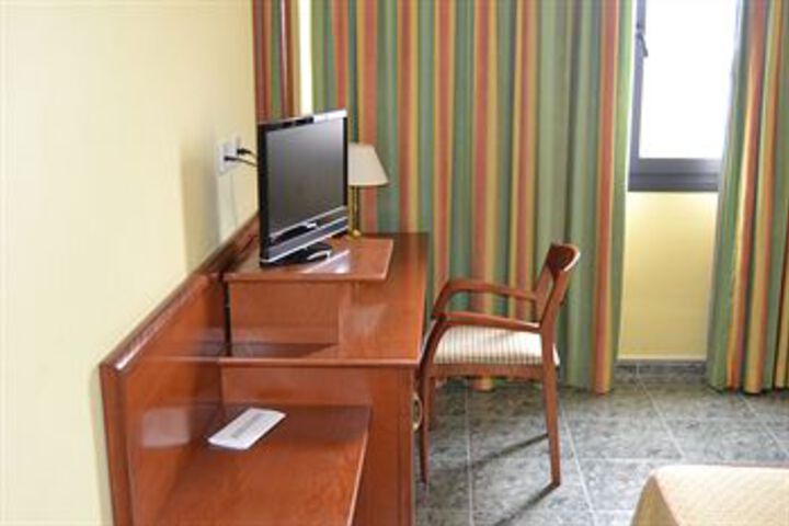 Room 16 of 26