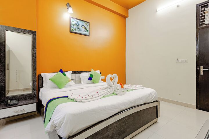Room 14 of 25