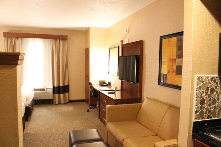 Suite 2 Queen Beds (12 of 51)