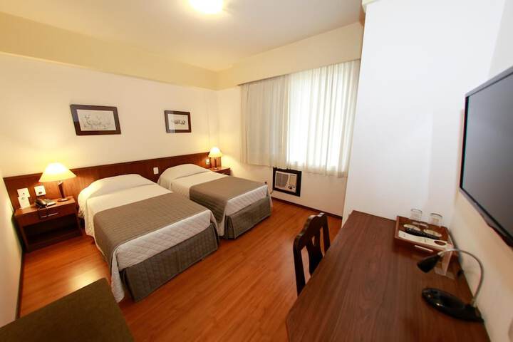 Room 8 of 41
