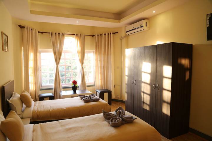 Room 14 of 40