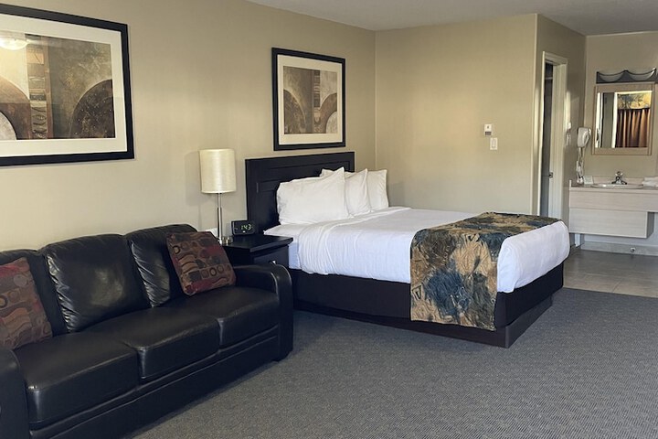 Room 14 of 49