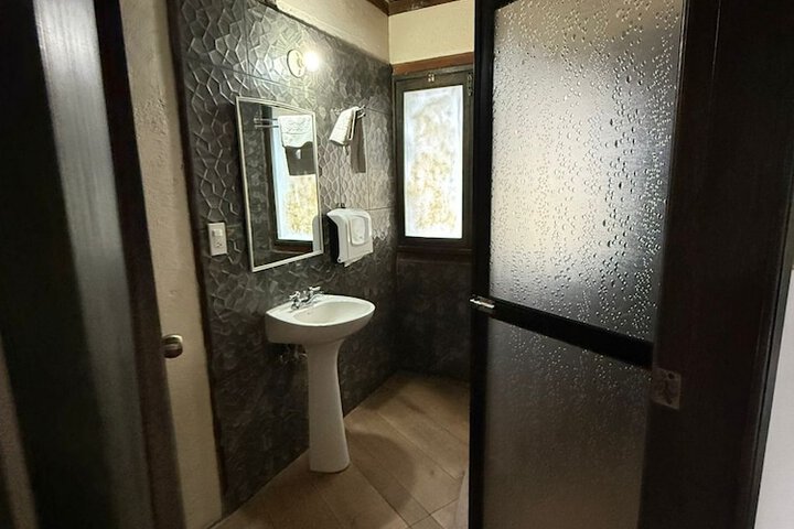 Room 26 of 75
