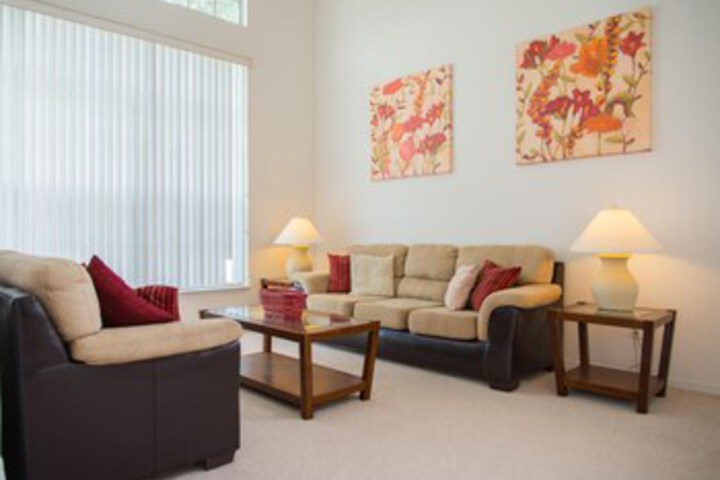 Room 3 of 44
