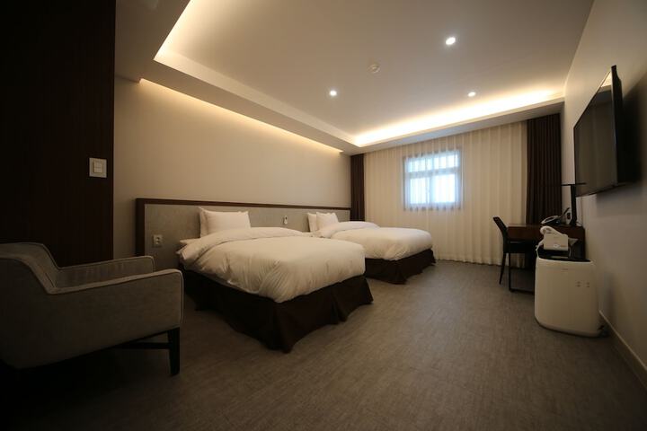 Room 19 of 60